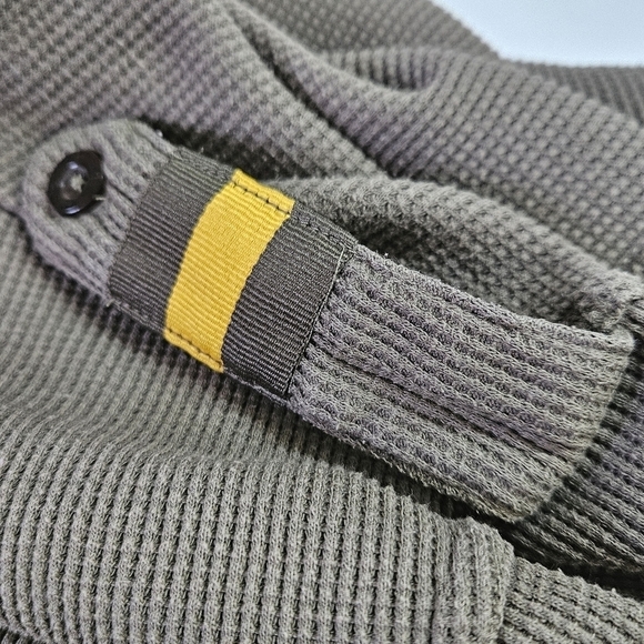 VINTAGE Y2K SouthPole Olive Green Waffle Knit Thermal Military Eagle Top Medium - Picture 4 of 6